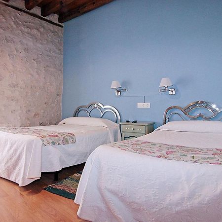 Hotel Rural Los Abuelos Montemayor de Pililla Bagian luar foto