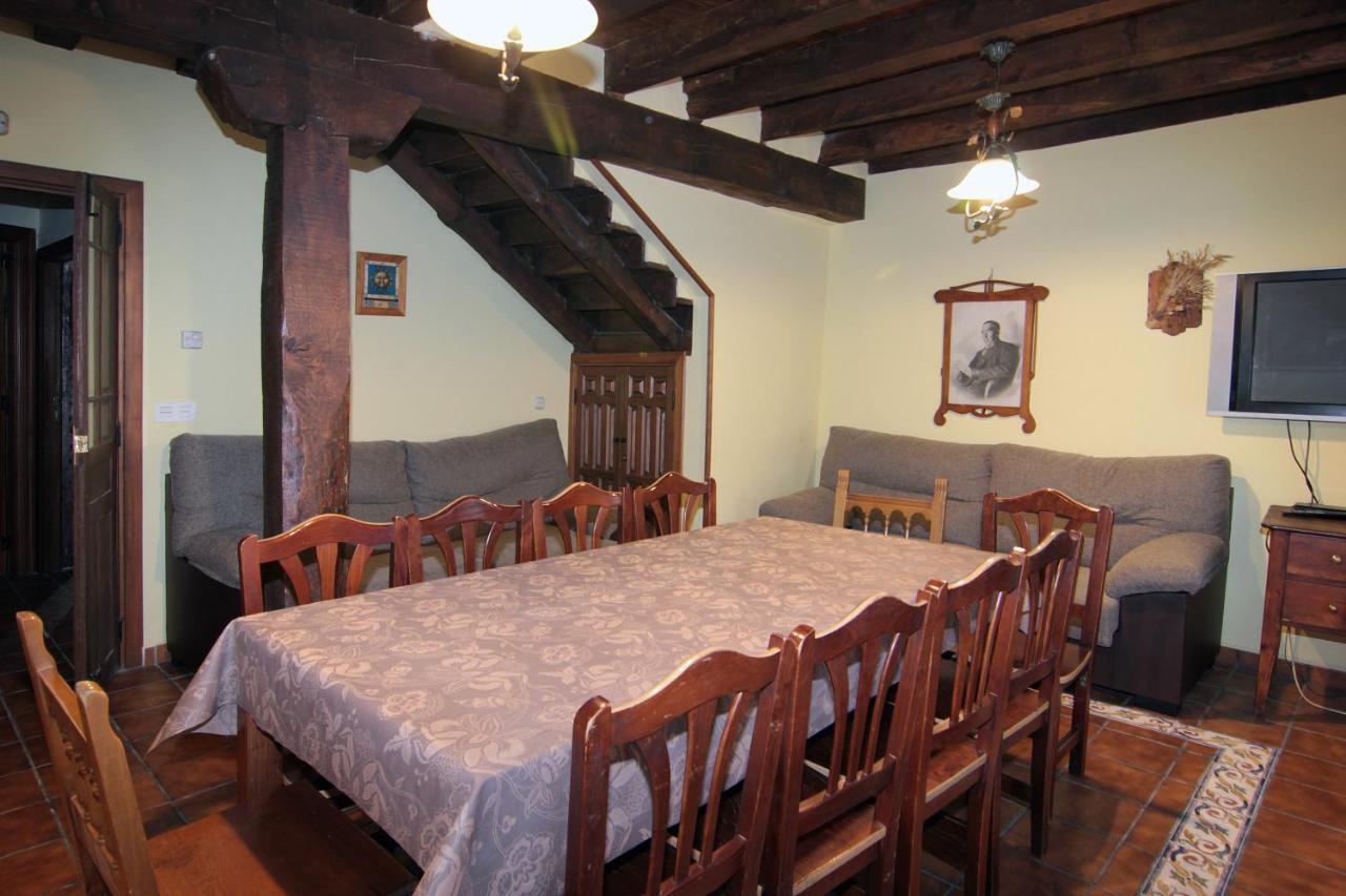 Hotel Rural Los Abuelos Montemayor de Pililla Bagian luar foto