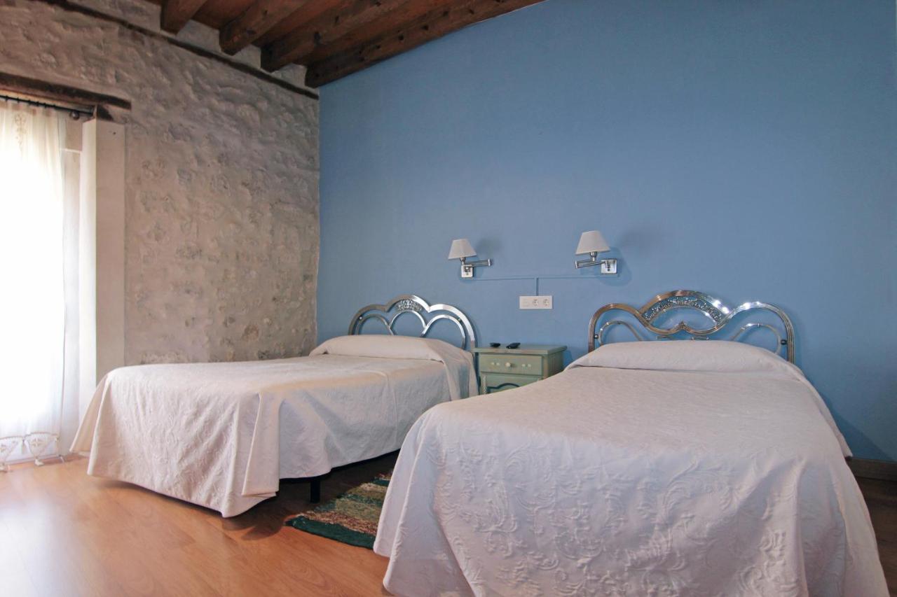 Hotel Rural Los Abuelos Montemayor de Pililla Bagian luar foto
