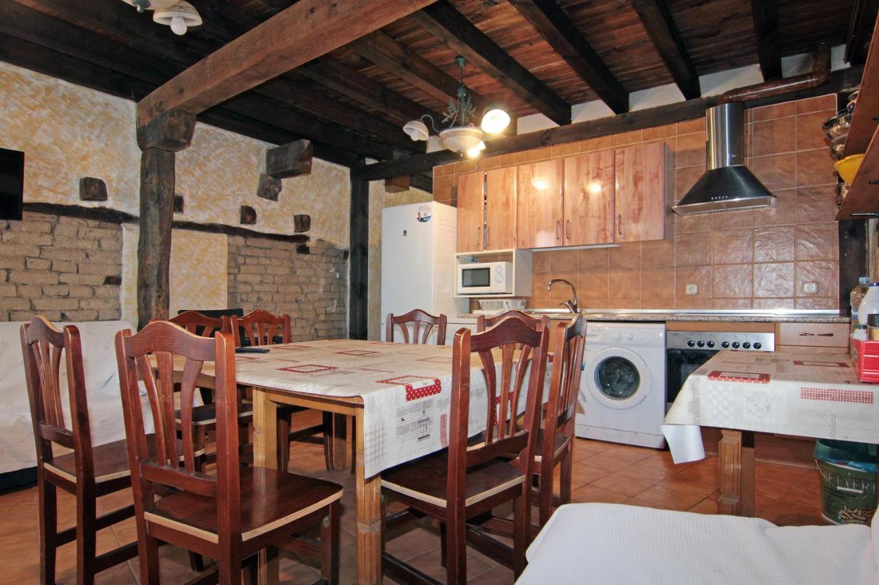Hotel Rural Los Abuelos Montemayor de Pililla Bagian luar foto