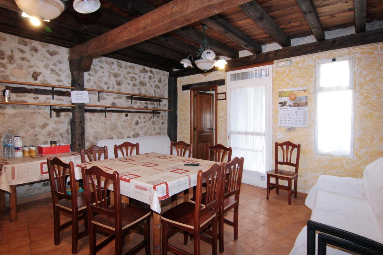 Hotel Rural Los Abuelos Montemayor de Pililla Bagian luar foto